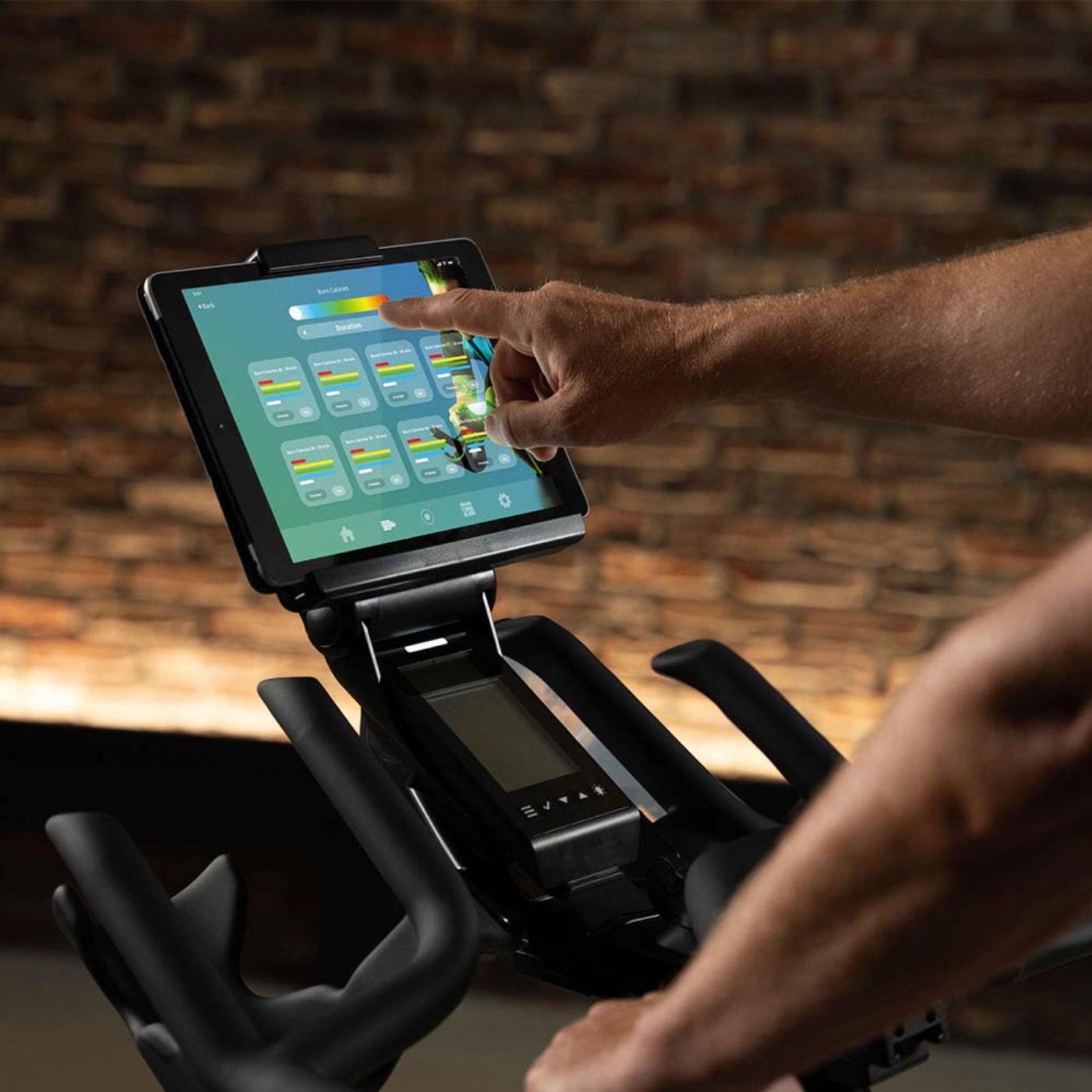 Life Fitness IC5 Indoor Cycle - IC-IC5B1 - Image 11